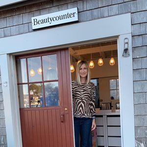 Meet your Posher, Jane